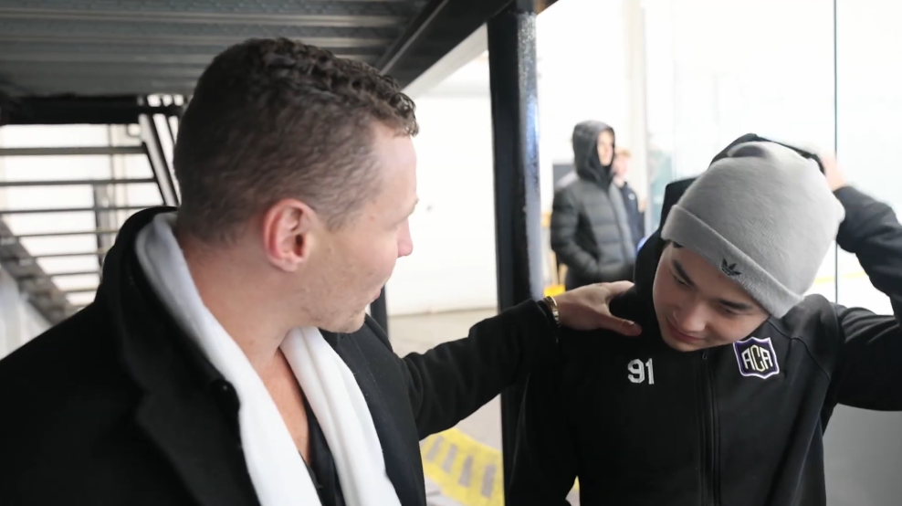 Robert Mazin in conversation with a 369 athlete